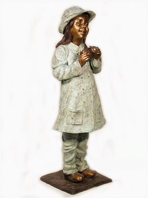 Bronze Girl with a Camera Bronze Girl with a Camera